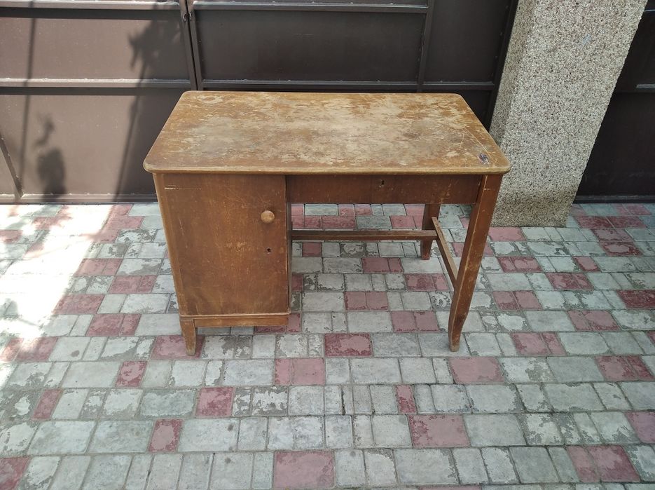 Продам письменный стол