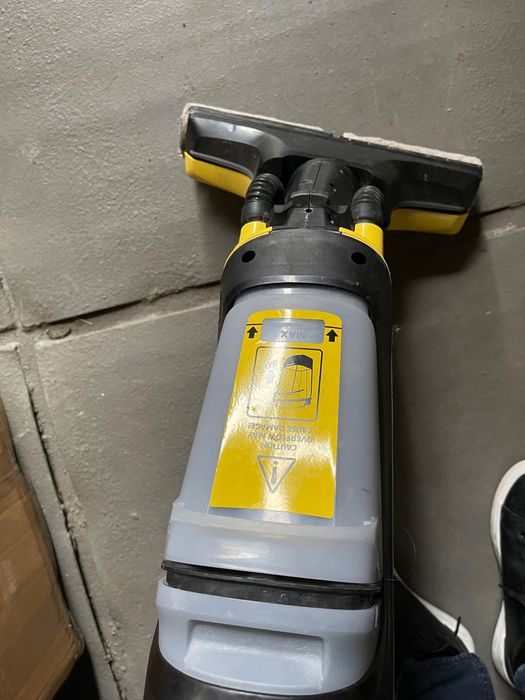 Моющий пылесос Karcher FC 5 (1.055-400.0)