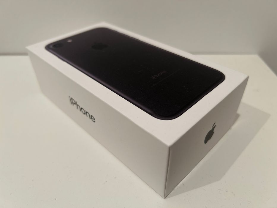 Caixa de iPhone 7 e fones originais