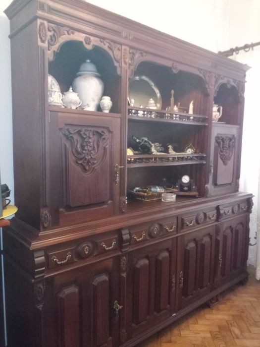 Mobília sala de jantar em bom estado