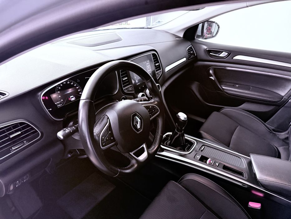 Renaut megane sport tourer 1.5 dci Ano 2021