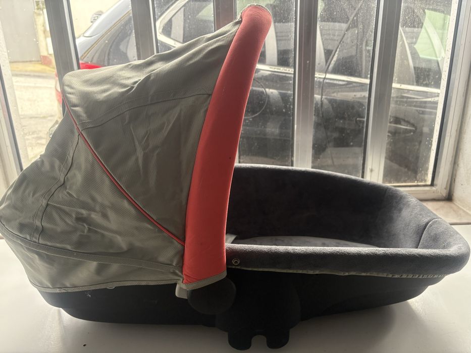 cama bebe està como nova