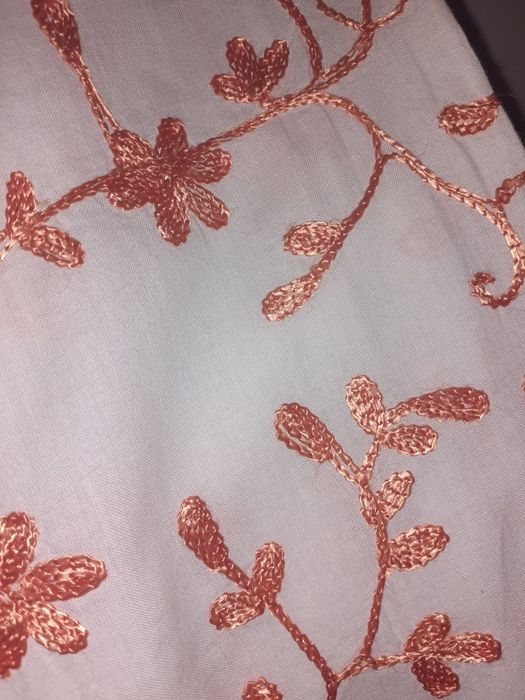 Camisa ou Túnica bordada ( Lanidor)