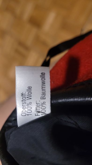 Wojskowy czerwony beret PRL