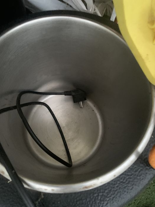 Panela eletrica usada