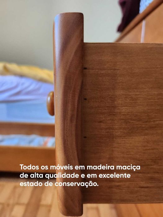 Vende-se Urgente - Móveis para a casa toda em madeira Maciça - 8 peças