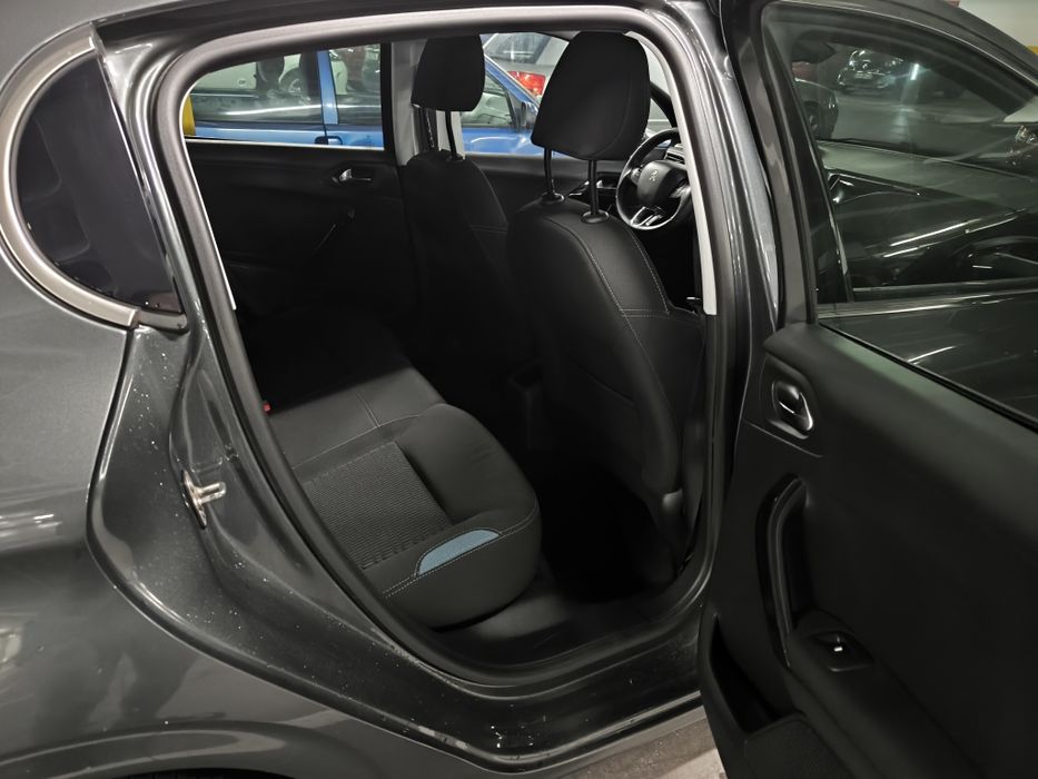 Peugeot 208 allure