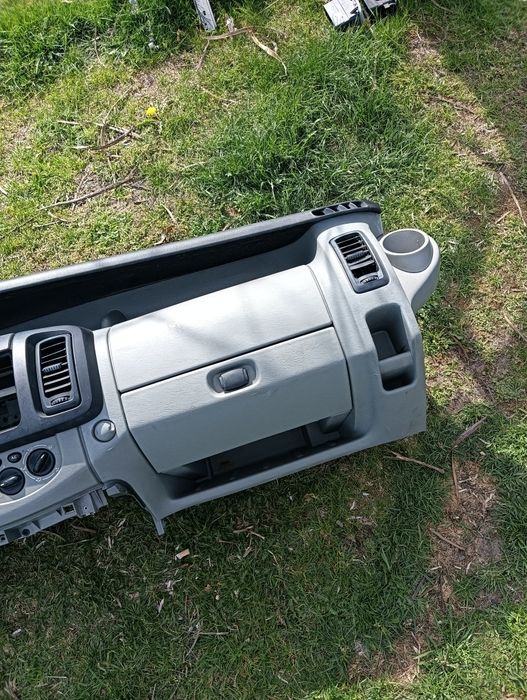 Konsola Trafic Vivaro Primastar cała kompletna