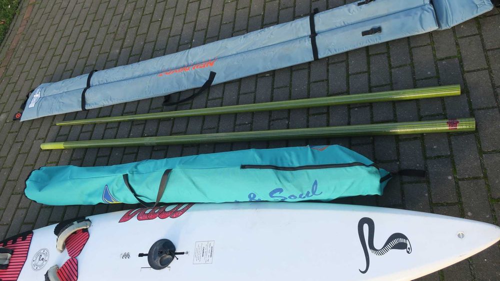 Zestaw windsurfingowy deska, żagiel, maszt, bom