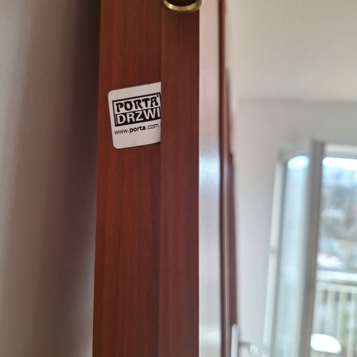 Drzwi prawe do pokoju Porta
