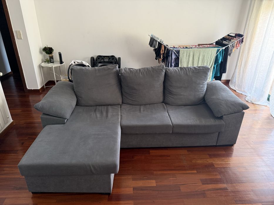 Sofá BERLIM Chaise Reversível + 2 Puffs