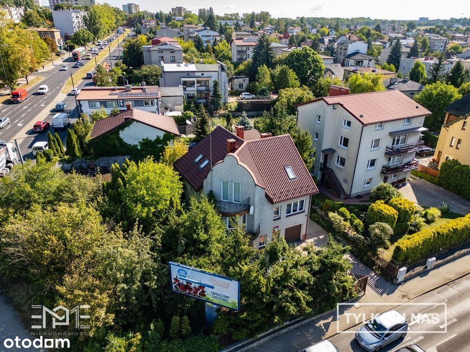 Ekonomiczny dom wolnostojący do życia i biznesu