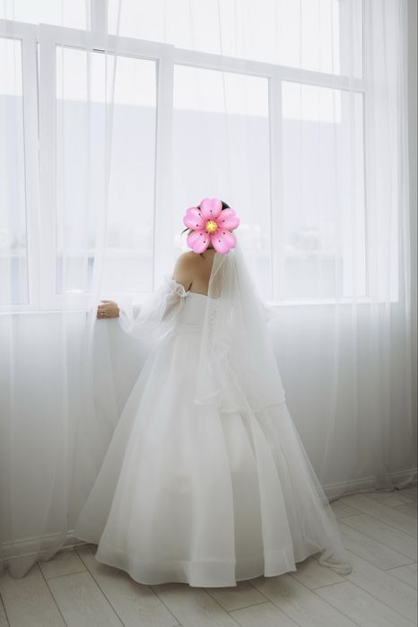 Продаж весільної сукні