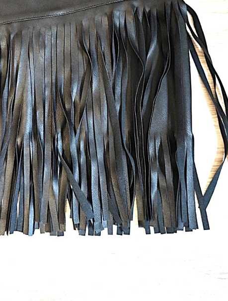 Saia Preta com Franjas – Tamanho M