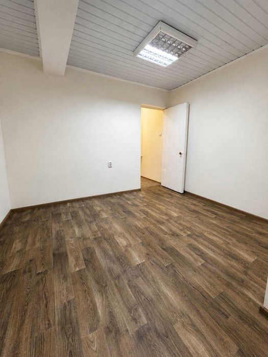 Фасадне ПРИМІЩЕННЯ ЦЕНТР 110 м² Окремий вхід МЕНОРА 5 КАБІНЕТІВ 16 кВт