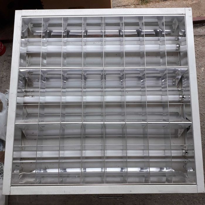 Lampa oprawa rastrowa 11 szt.