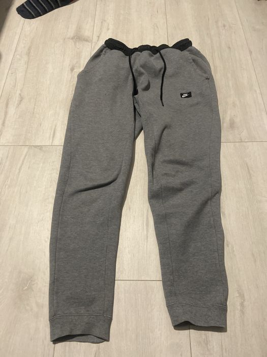 Спортивні штани nike modern