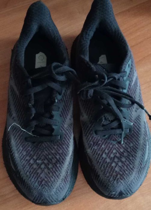 Кросівки HOKA clifton 9