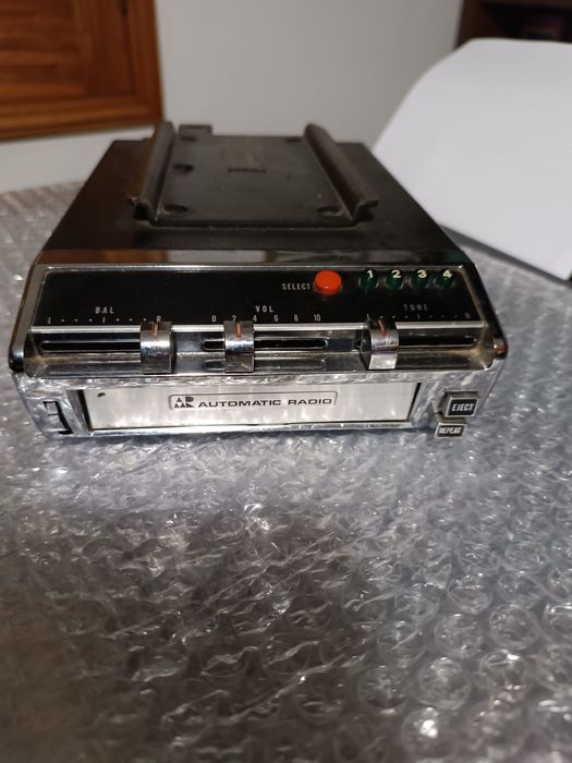 Rádio Vintage 8-Track Automatic SPB 5001 – Under Dash (Anos 60/70)