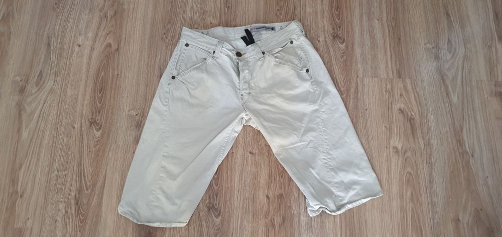 Krótkie spodenki męskie LEVIS rozmiar L