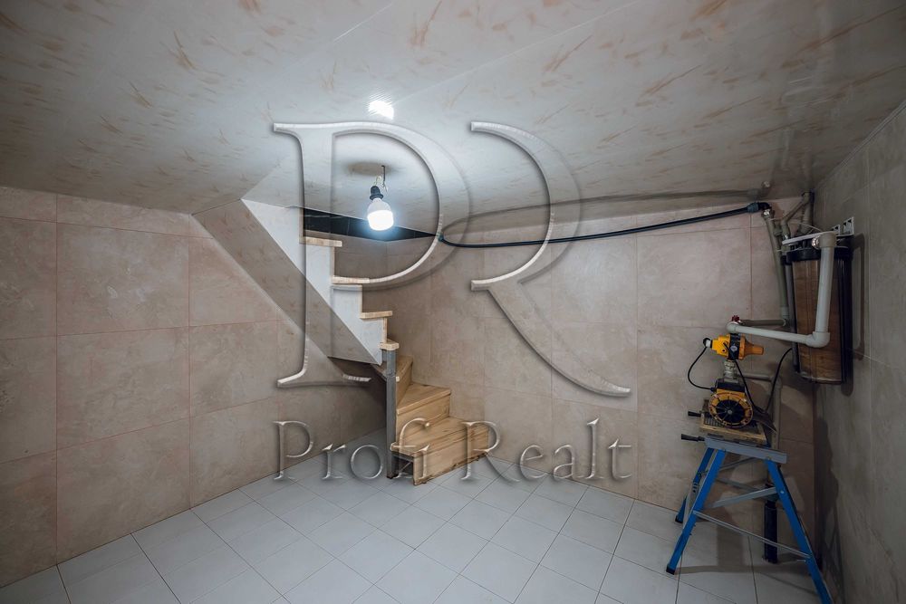 Продаж будинку/Пухівка/Зазимʼя/Погреби