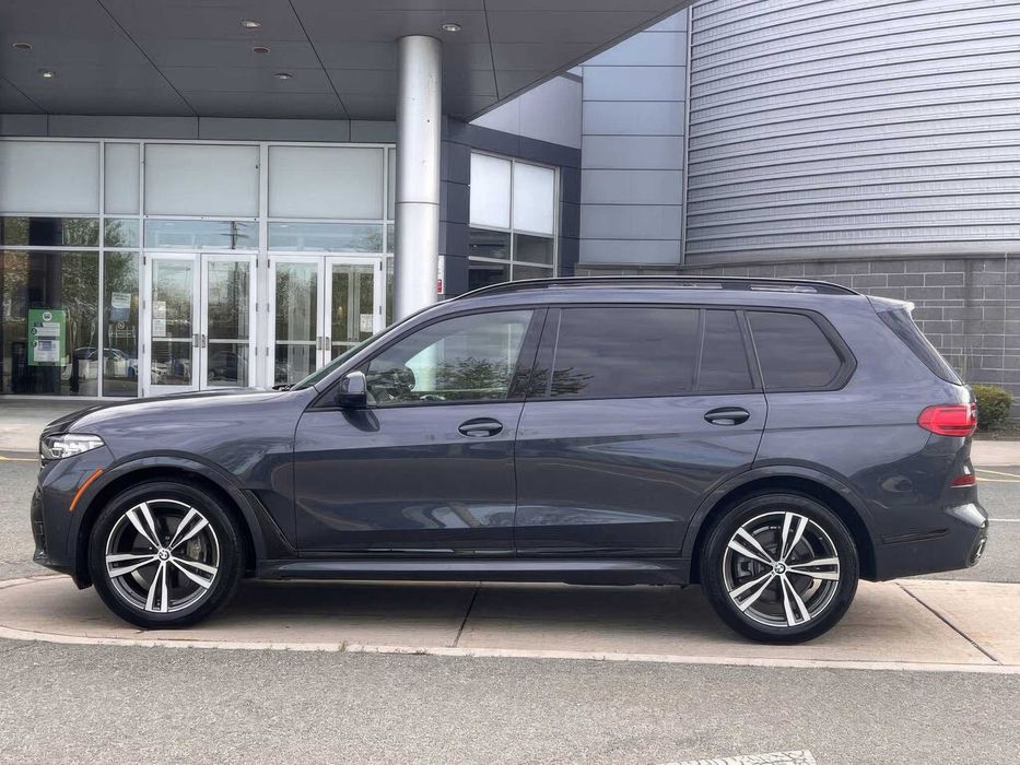 BMW X7      2020