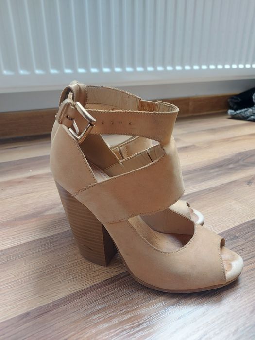Buty na wysokim obcasie 35/36