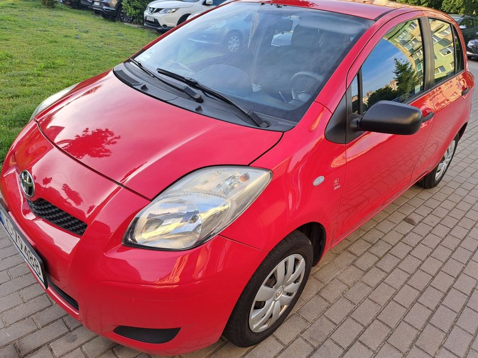 Toyota Yaris 1.0 benzyna 2011