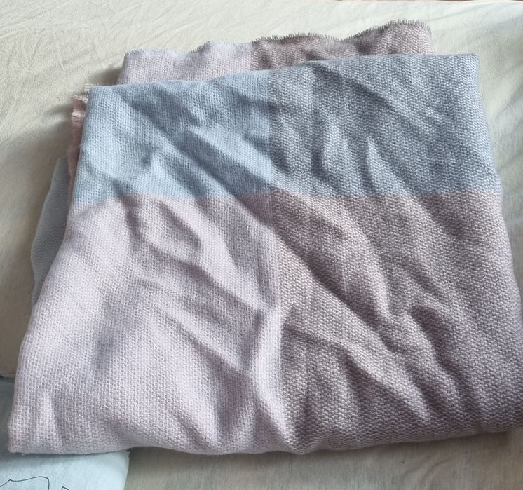 Duży Szal Reserved szalik over size stan bdb