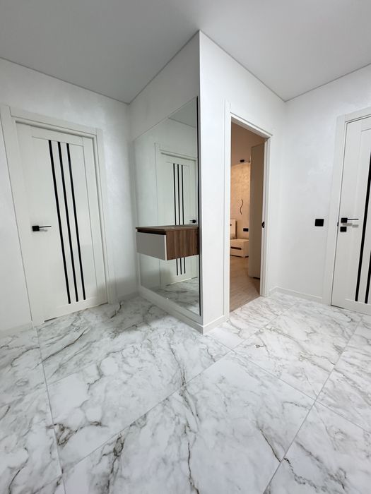 2 кімнатна квартира продаж Бам єр іо меблі техніка