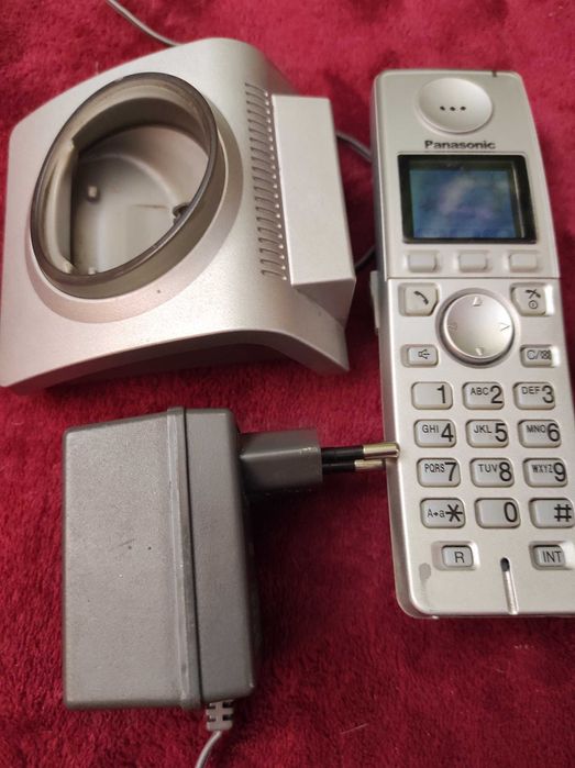 Telefon domowy bezprzewodowy Panasonic KX-TGA810PD + stacja + zasilacz