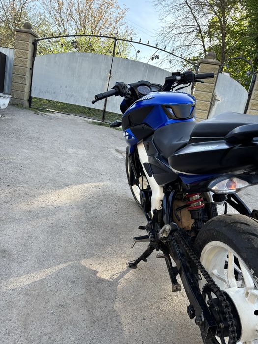 Bajaj  pulsar  ns200