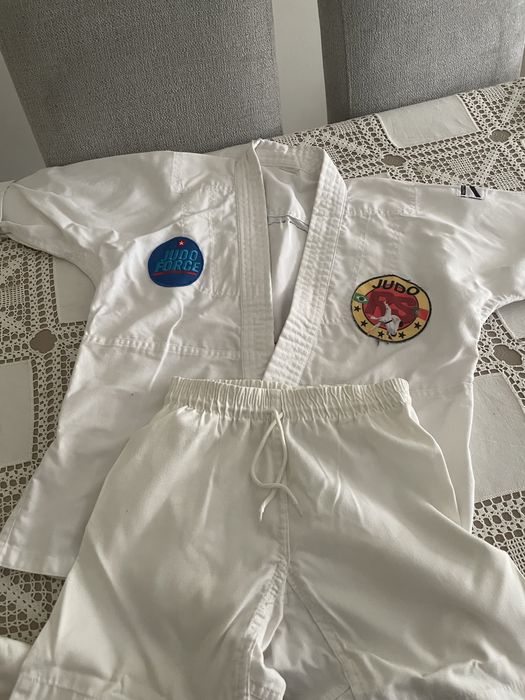 Fato judo 5-7 anos cinturao branco, branco e amarelo