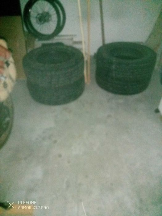 Vendo 4 peuns em bom estado com a medida 265/75/R16