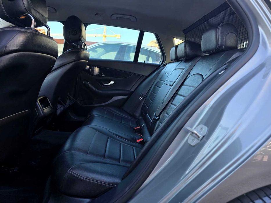 Mercedes-Benz C200d 136cv S205 LOOK C63