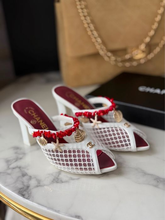 Sandały Chanel White Leather