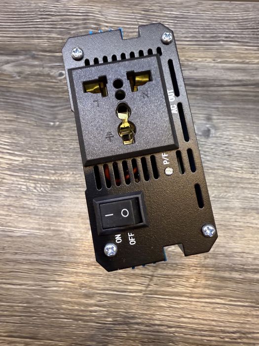 Przetwornica inwerter 1600W 12V