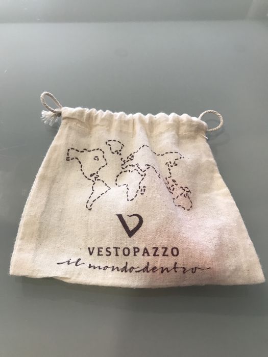 Brincos com pedra rosa clara