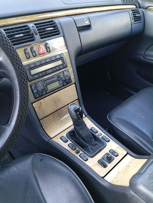 Mercedes-Benz E 220 CDI 2.2 Diesel – 143 cv