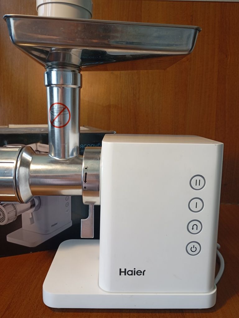 Электромясорубка Haier HG-700: 4 500 грн. - Кухонні комбайни та ...
