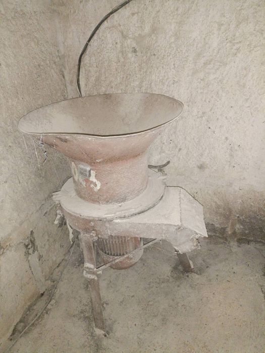 Продам корморізку