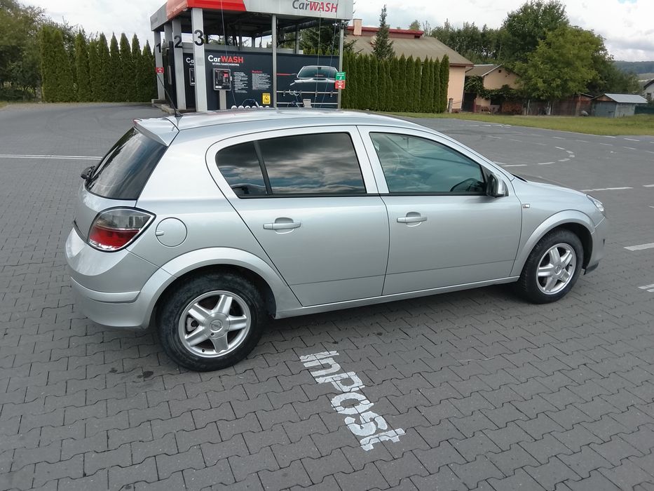 Opel Astra H 1.4 benzyna