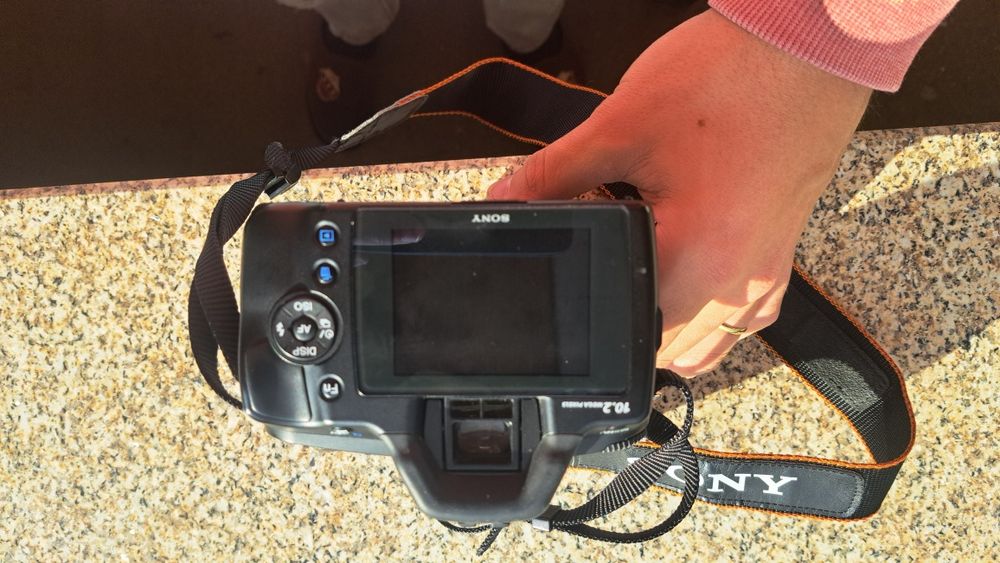 Maquina fotografica Sony A230