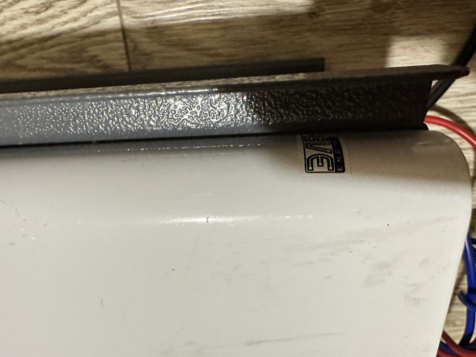 Інвертор 12в Кулон Q300