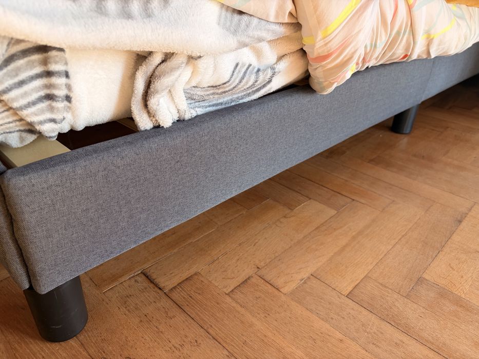 Cama de casal como nova