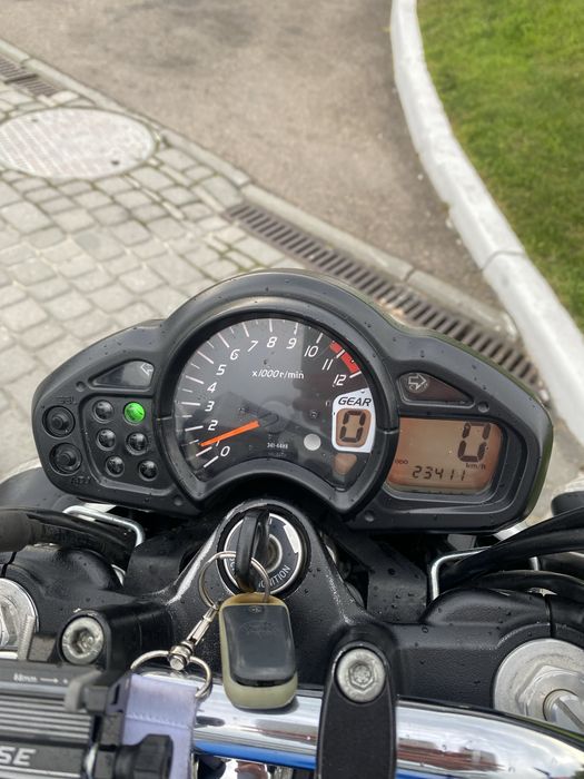 Suzuki gladius sfv650