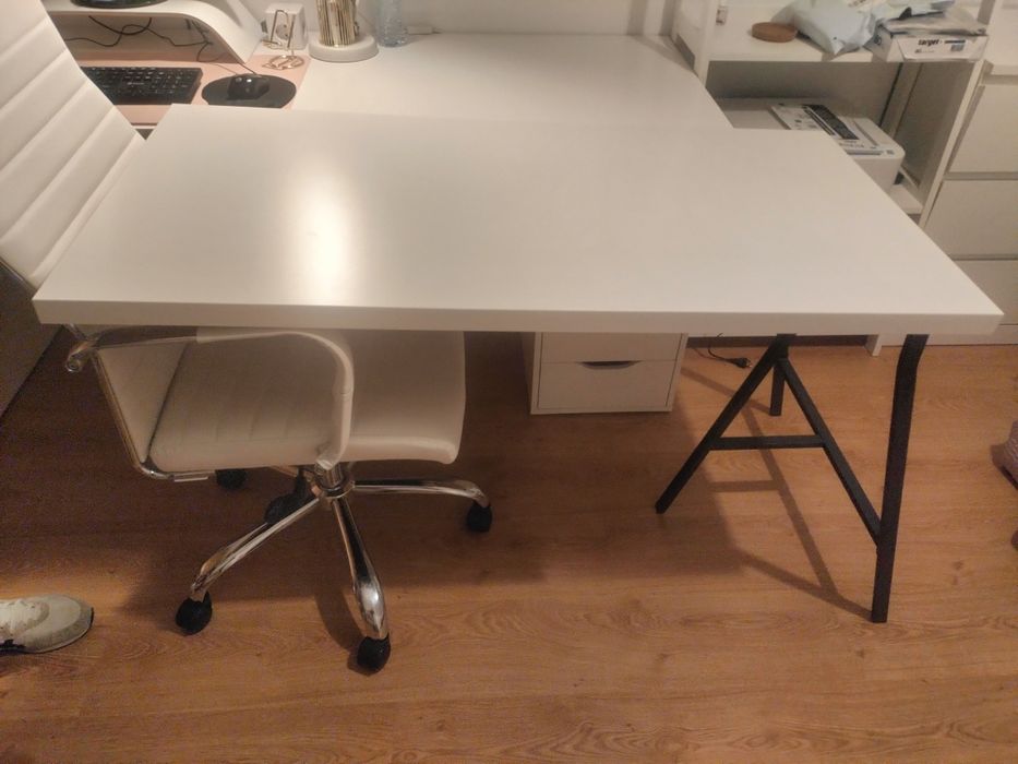 Tampo branco IKEA 120x60 + cavalete