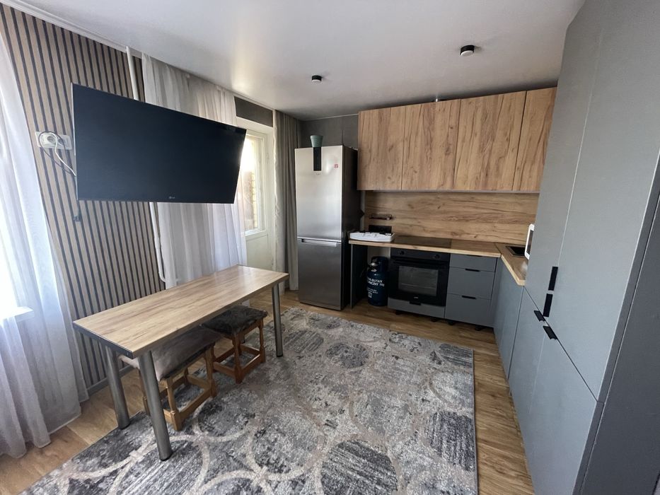 Продам 3к квартиру на ж/м Тополь, зап. Шоссе