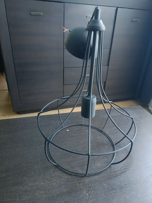 Lampa sufitowa czarna