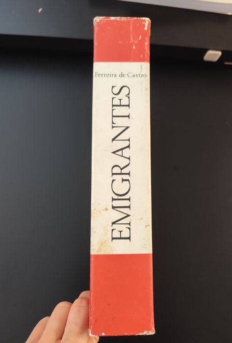 Livro "Emigrantes"
